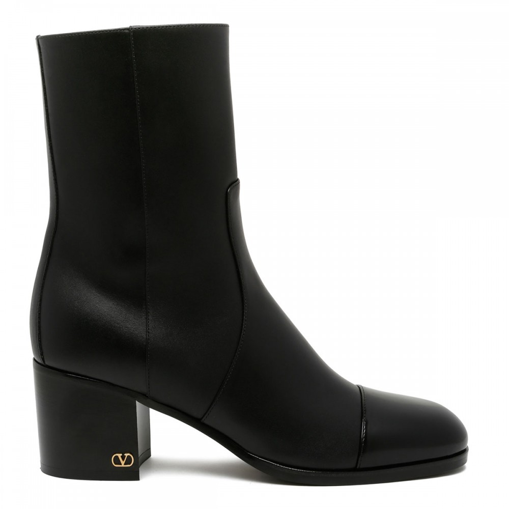 Vlogo signature booties