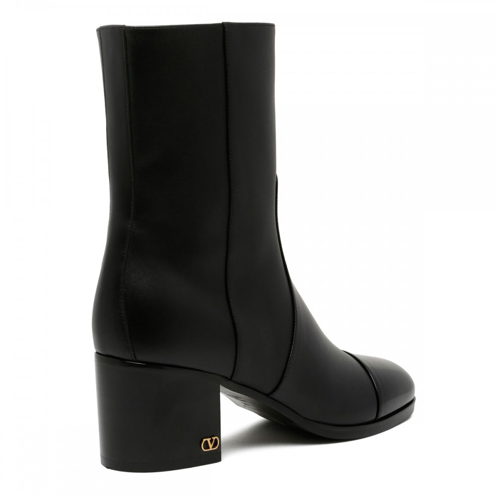 Vlogo signature booties