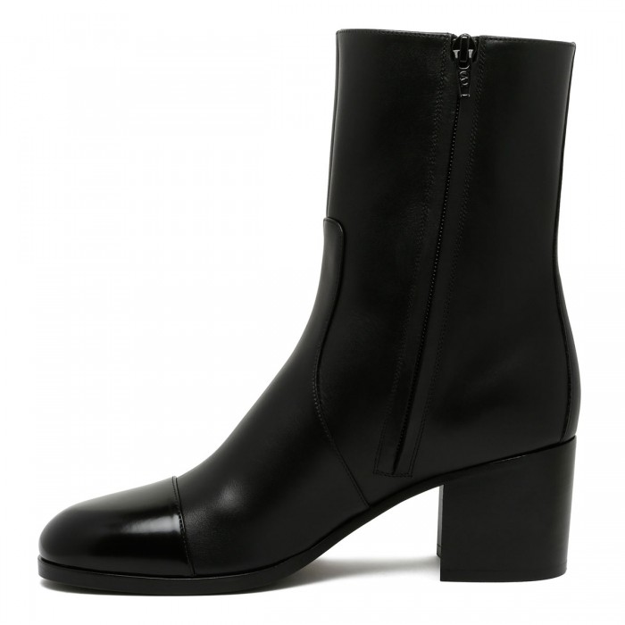 Vlogo signature booties