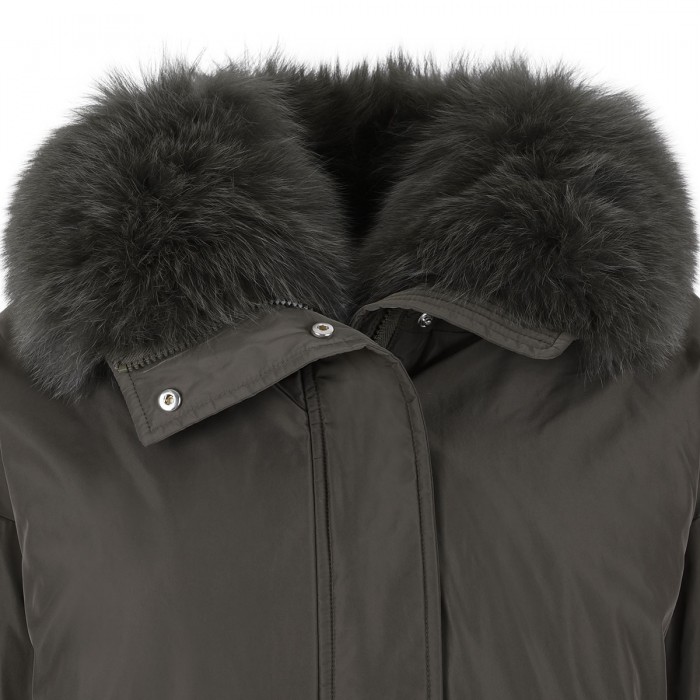 Short technical fabric down jacket