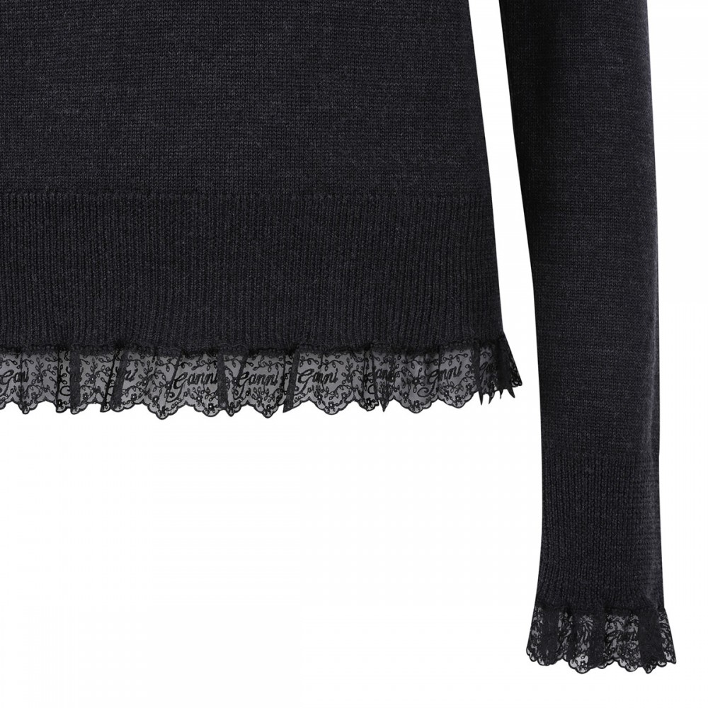 Sweater with lace details