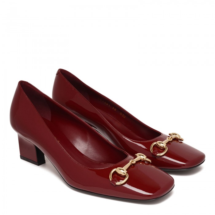 Signora patent pumps