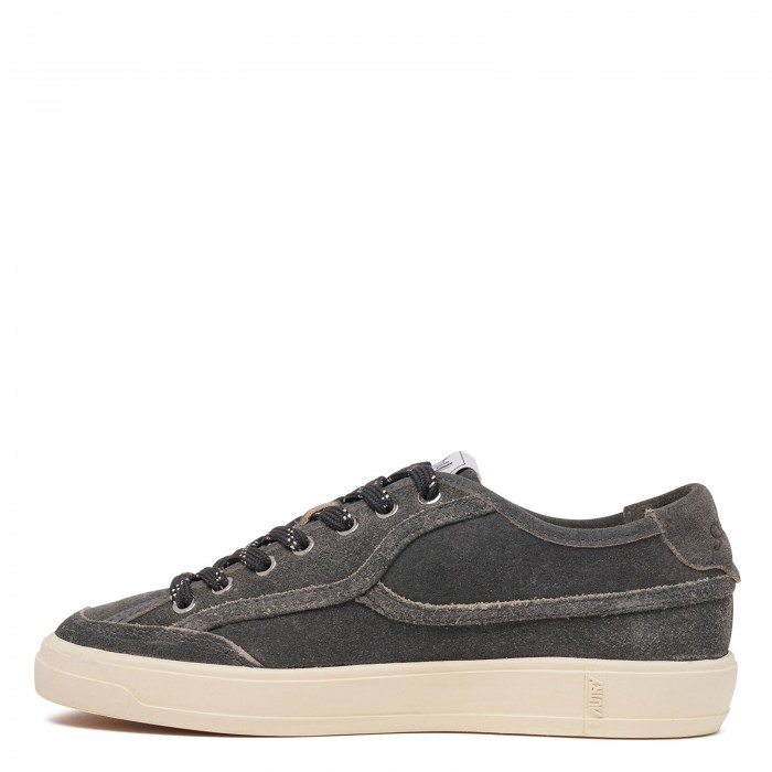 Windscape suede low sneakers